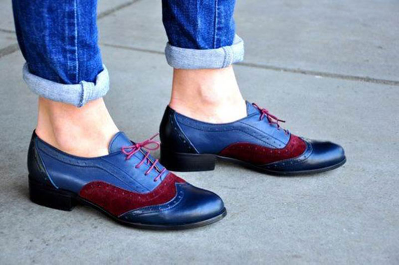یک مدل کفش چرم اعلا با طرح کلاسیک و پاشنه کوتاه